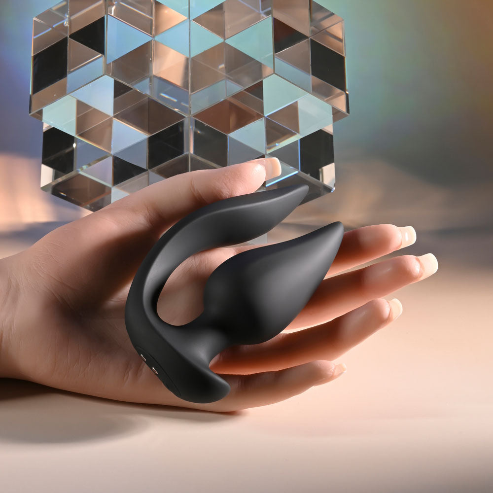 Evolved THE GENIE - Black 11.2 cm USB Rechargeable Vibrating Plug with Wireless Remote-EN-RS-6770-2