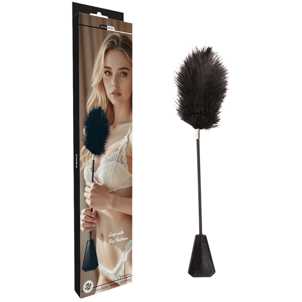 Crop with Big Feathers-CN-738300762